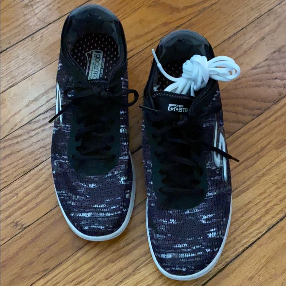 Women’s sneakers